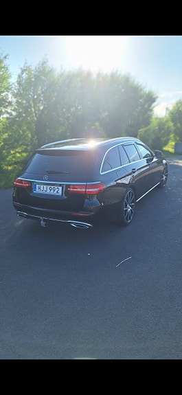 Mercedes-Benz E220 d 5 of 5