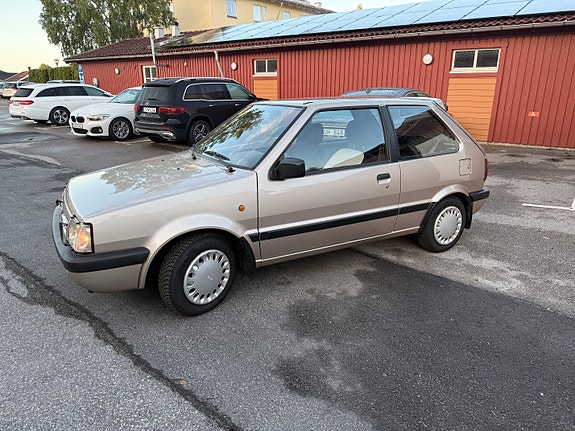 Nissan Micra 2 of 5