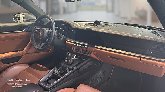 Porsche 911 4 of 5