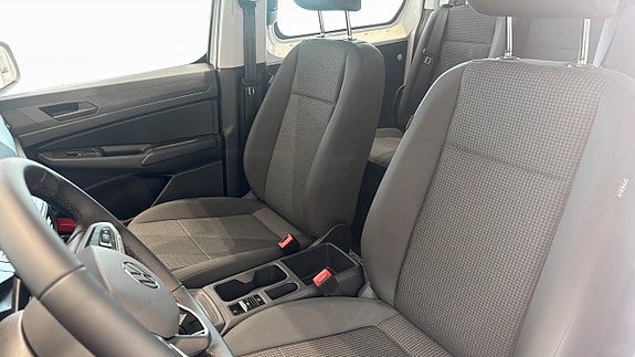 Volkswagen Caddy Maxi 8 of 15