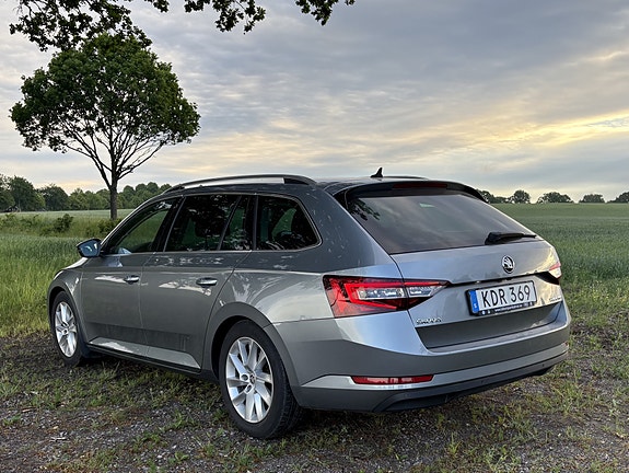 Skoda Superb 3 of 5