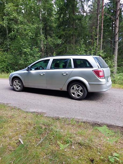 Opel Astra 2 of 5