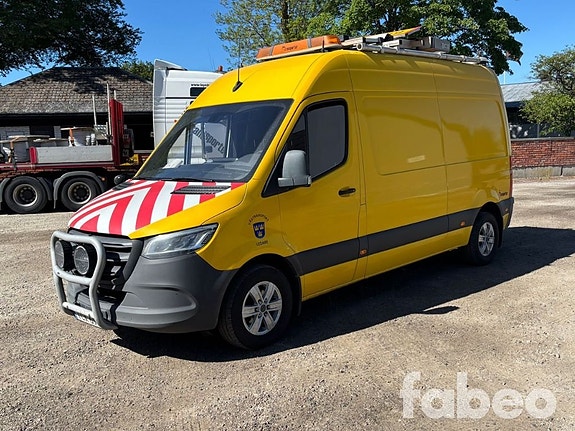 Mercedes-Benz Sprinter 211
