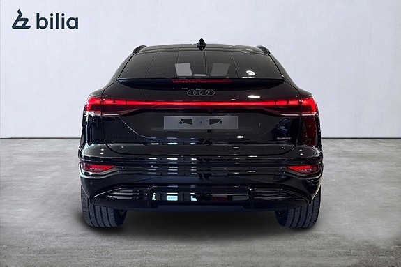 Audi Q6 e-tron 4 of 5