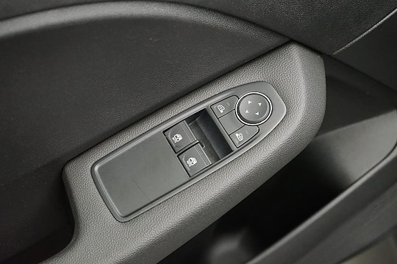 Renault Clio 9 of 13