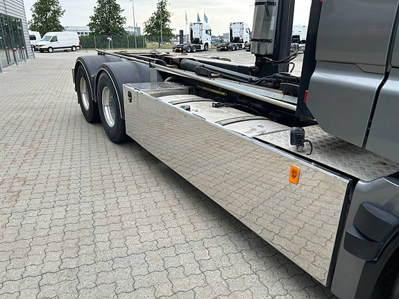 MAN TGX 26.510 6x4-4 Individual 3 of 9