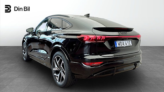 Audi Q6 e-tron 3 of 5
