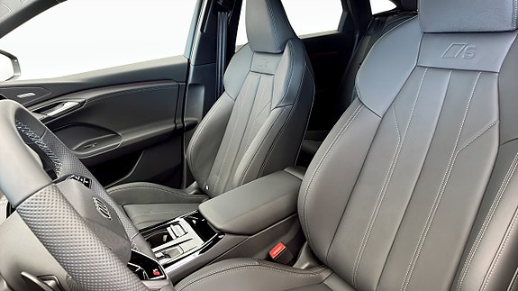 Audi Q6 e-tron 8 of 13