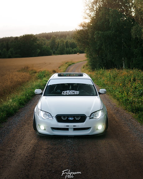 Subaru Legacy 2 of 5