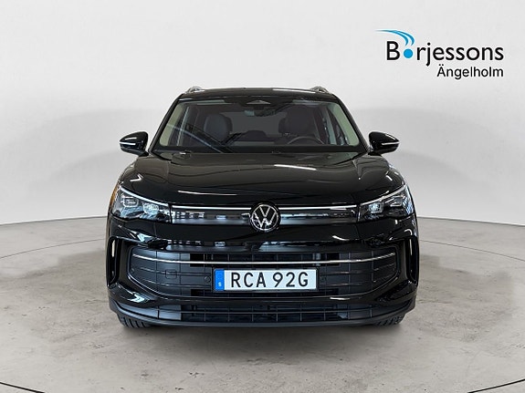 Volkswagen Tiguan 5 of 5