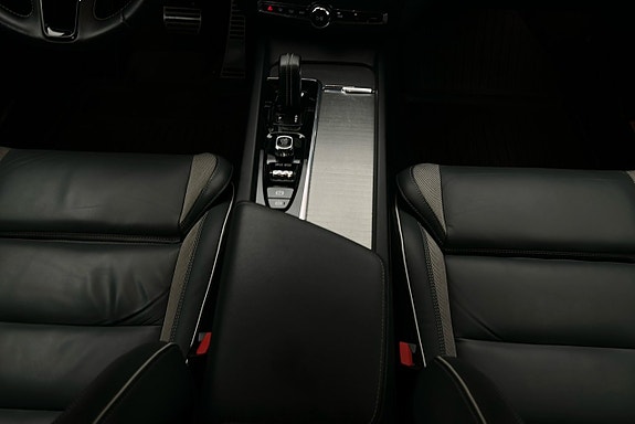 Volvo V60 9 of 30