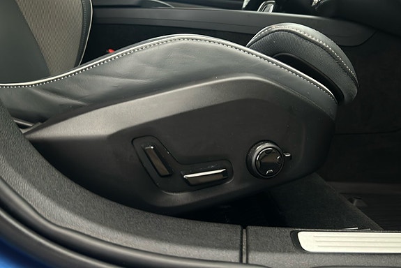 Volvo V60 19 of 30
