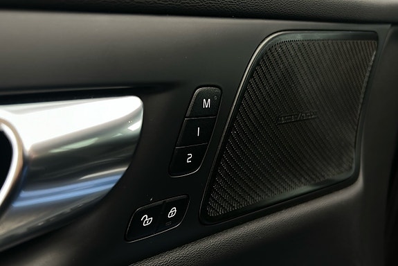 Volvo V60 20 of 30