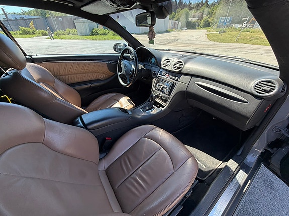 Mercedes-Benz CLK270 14 of 19