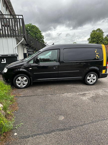 Volkswagen Caddy Maxi 2 of 5