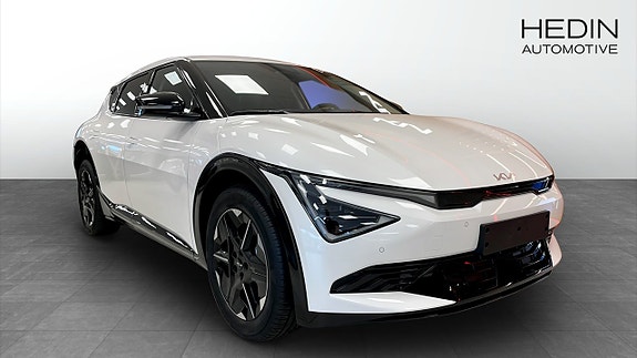 Kia EV6 3 of 5