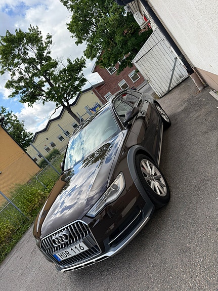 Audi A6 allroad 2 of 5
