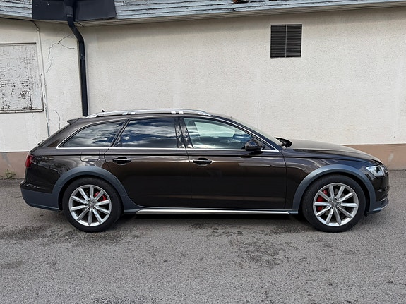Audi A6 allroad 3 of 5