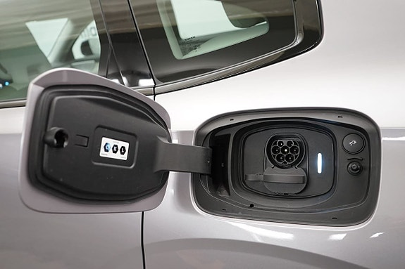 Volvo ES90 16 of 17