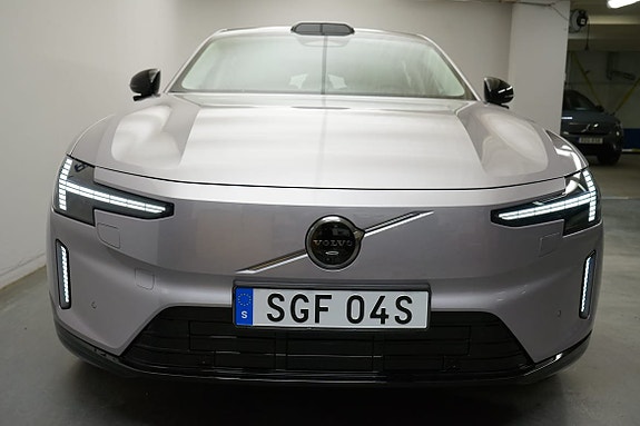 Volvo ES90 15 of 17