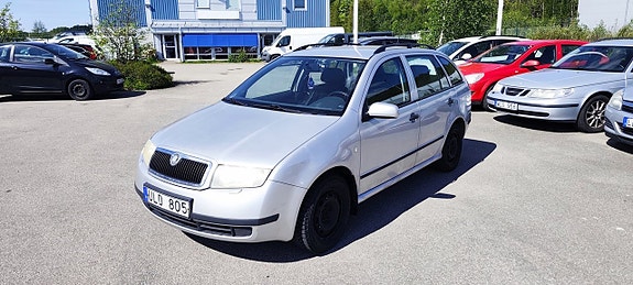 Skoda Fabia 2 of 5