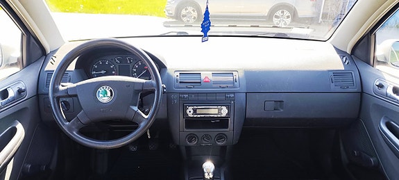Skoda Fabia 5 of 5