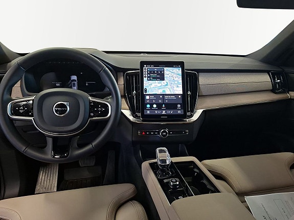 Volvo XC90 6 of 16