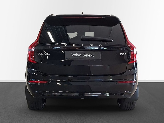 Volvo XC90 8 of 16