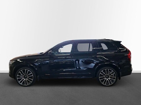 Volvo XC90 3 of 16