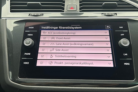Volkswagen Tiguan 22 of 26