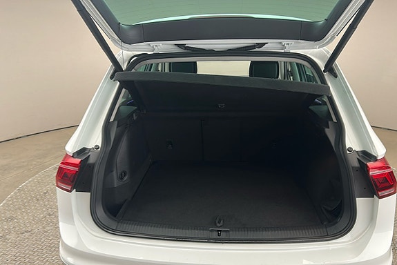 Volkswagen Tiguan 14 of 26
