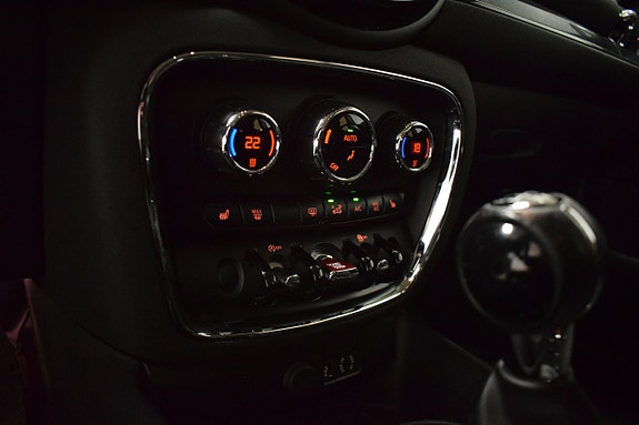 MINI Clubman Cooper D 20 of 22