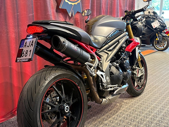 Triumph SPEED TRIPLE R 7 of 17