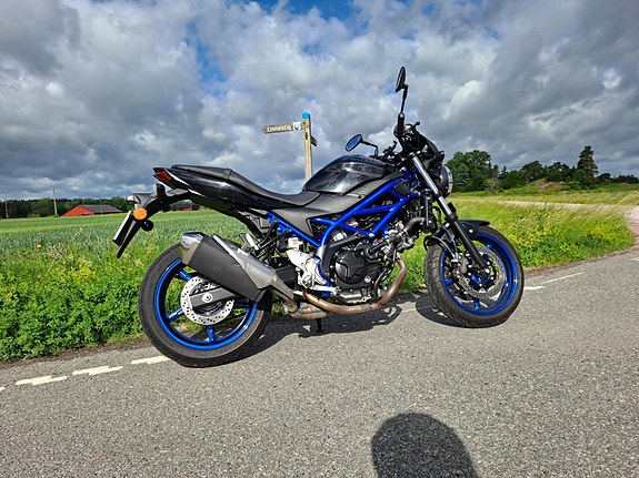 Suzuki SV650 2 of 6