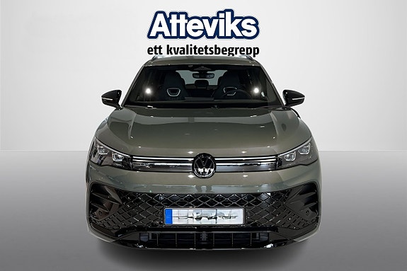 Volkswagen Tiguan 3 of 22
