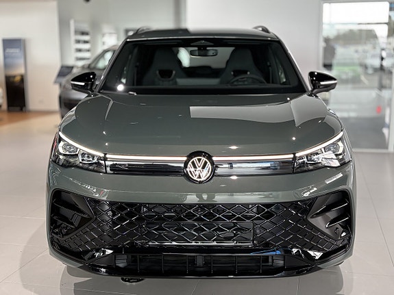 Volkswagen Tiguan 9 of 24