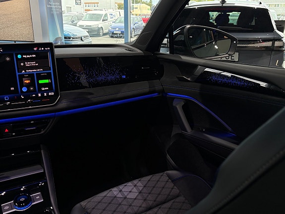 Volkswagen Tiguan 8 of 24