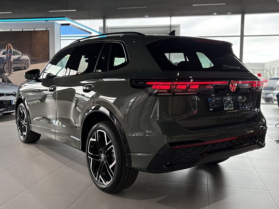 Volkswagen Tiguan 18 of 24