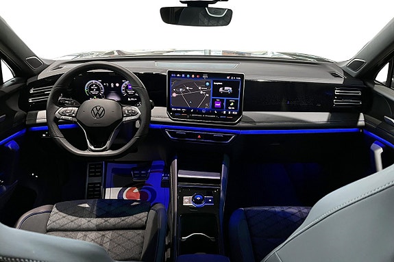Volkswagen Tiguan 2 of 22
