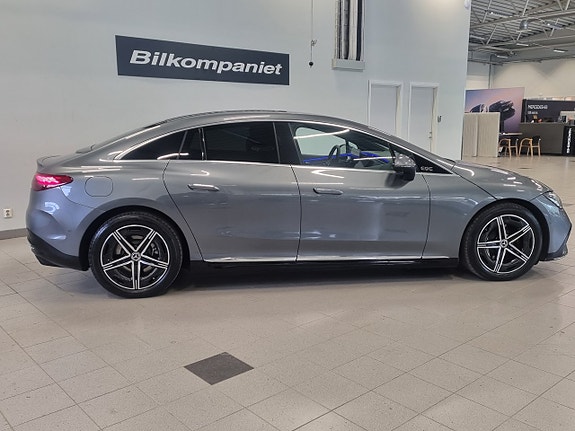 Mercedes-Benz EQE350 3 of 5