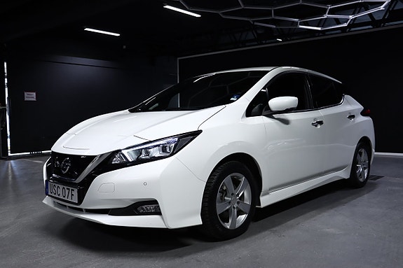 Nissan Leaf 7 of 26