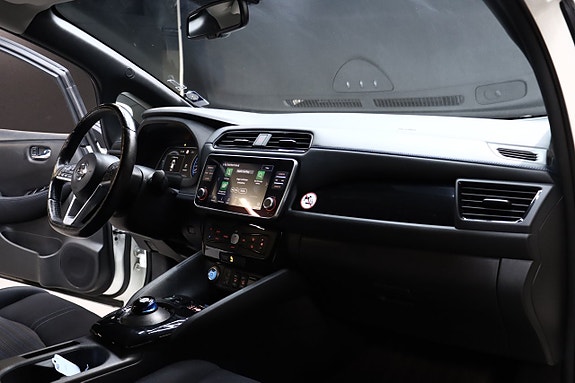 Nissan Leaf 16 of 26