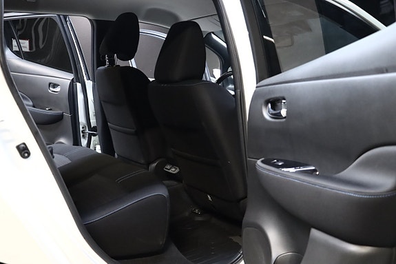 Nissan Leaf 14 of 26