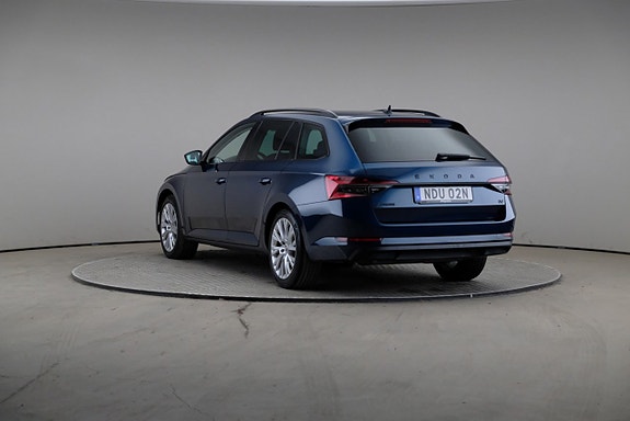 Skoda Superb 2 of 5