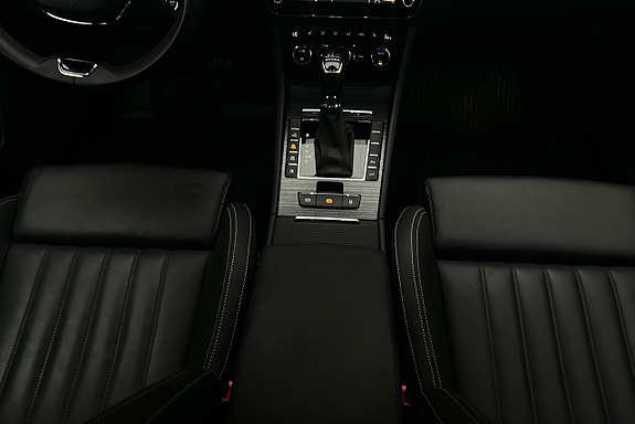 Skoda Superb 9 of 30