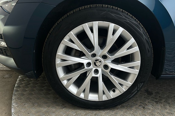 Skoda Superb 12 of 30