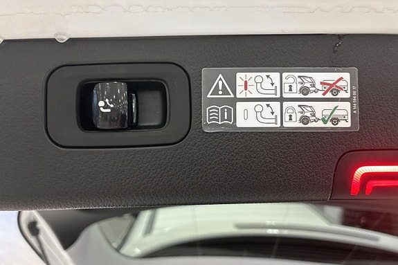 Mercedes-Benz C300 e 14 of 14