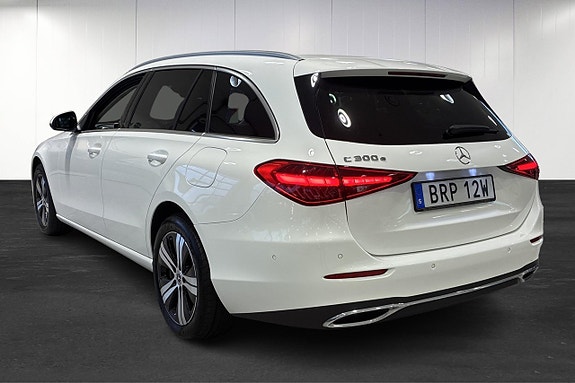 Mercedes-Benz C300 e 4 of 5
