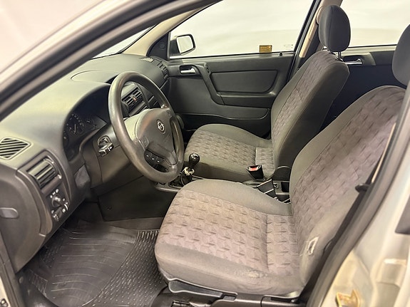 Opel Astra 3 of 4