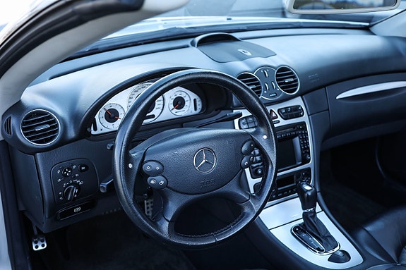 Mercedes-Benz CLK55 15 of 24